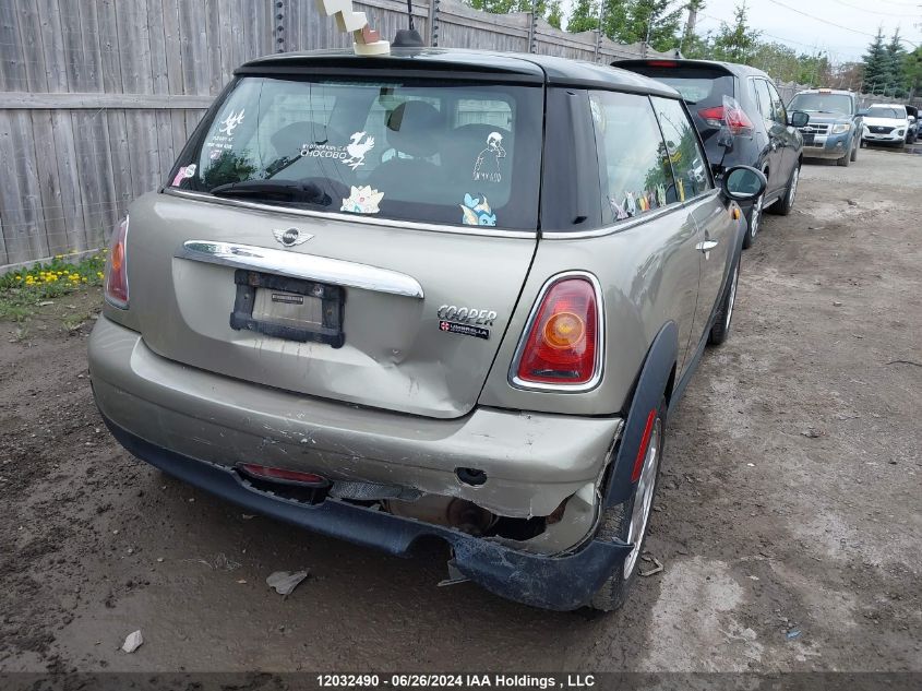 2010 Mini Cooper Hardtop VIN: WMWMF3C56ATZ65130 Lot: 12032490