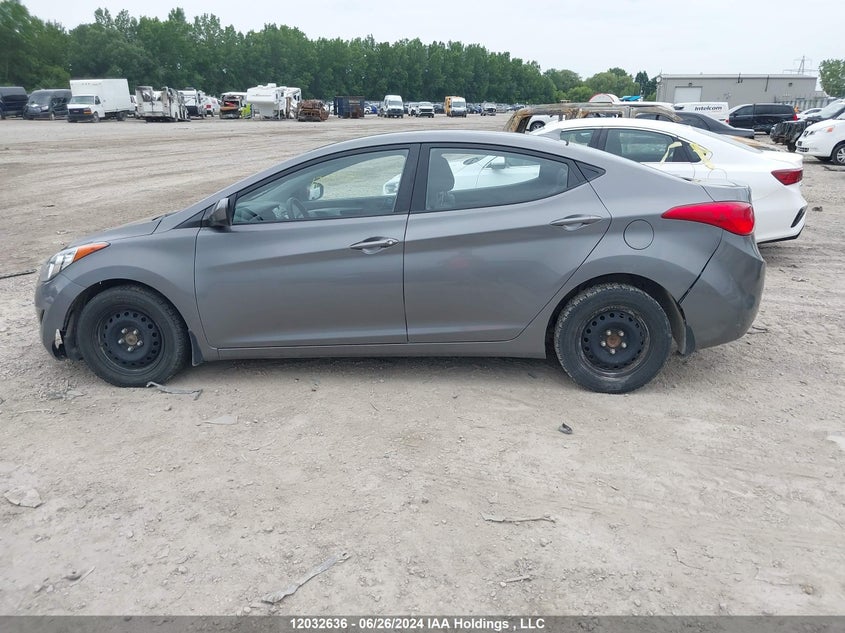 2013 Hyundai Elantra Gls/Limited VIN: 5NPDH4AE3DH166565 Lot: 12032636