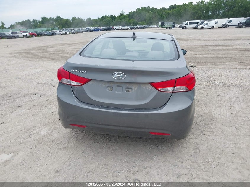 2013 Hyundai Elantra Gls/Limited VIN: 5NPDH4AE3DH166565 Lot: 12032636