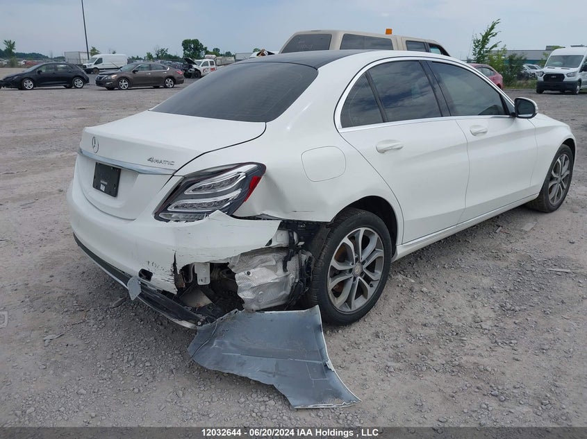 2015 Mercedes-Benz C-Class C 300 VIN: 55SWF4KB7FU015411 Lot: 12032644