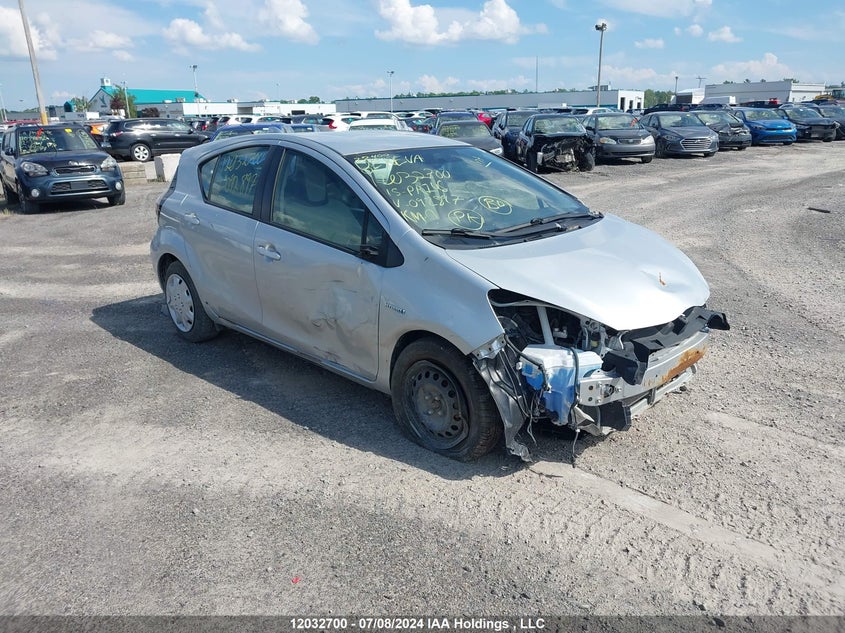 2015 Toyota Prius C Technology VIN: JTDKDTB32F1092897 Lot: 12032700