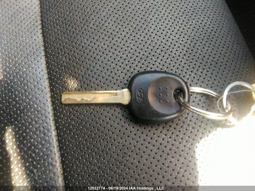 2016 Hyundai Veloster VIN: KMHTC6AE5GU255632 Lot: 12032774