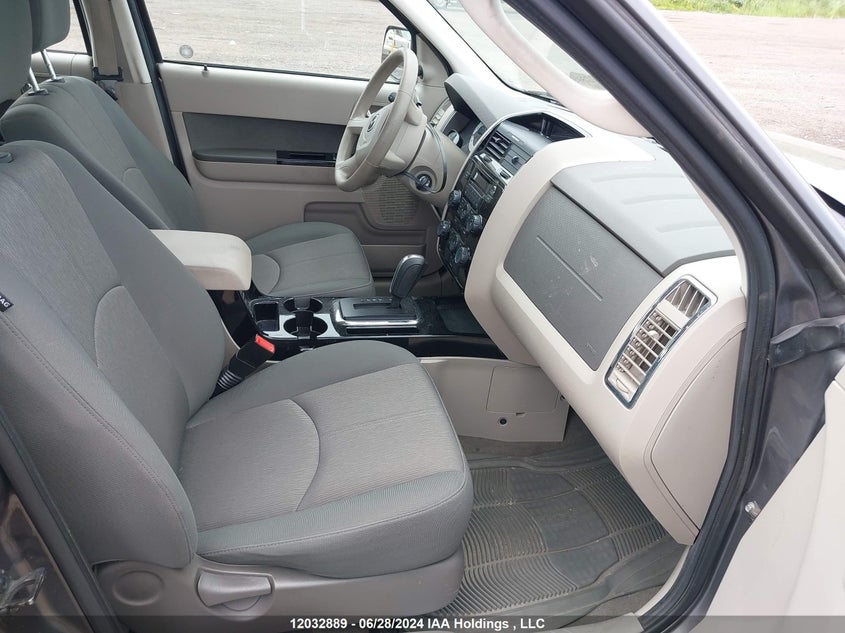 2011 Mazda Tribute I VIN: 4F2CY0C75BKM04188 Lot: 12032889