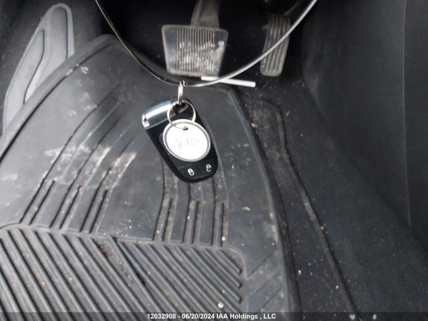 2015 Chrysler 200 Limited VIN: 1C3CCCAB2FN525647 Lot: 12032908