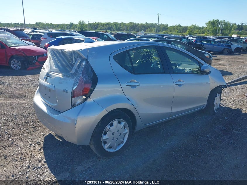2015 Toyota Prius C Technology VIN: JTDKDTB30F1582724 Lot: 12033017