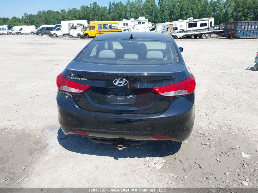 2013 Hyundai Elantra Gls/Limited VIN: 5NPDH4AE2DH323194 Lot: 12033727
