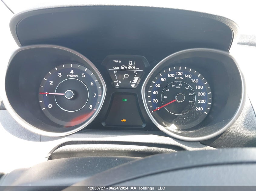 2013 Hyundai Elantra Gls/Limited VIN: 5NPDH4AE2DH323194 Lot: 12033727