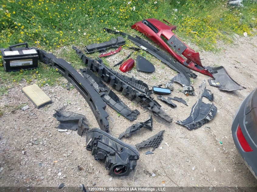 2013 Chrysler 300 S VIN: 2C3CCABGXDH666812 Lot: 12033953