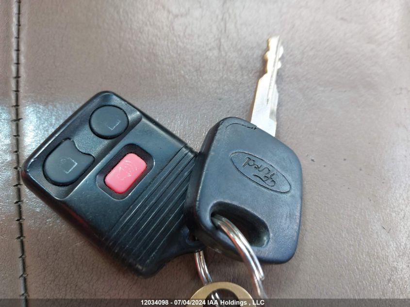 1999 Ford Expedition VIN: 1FMPU18LXXLB93236 Lot: 12034098