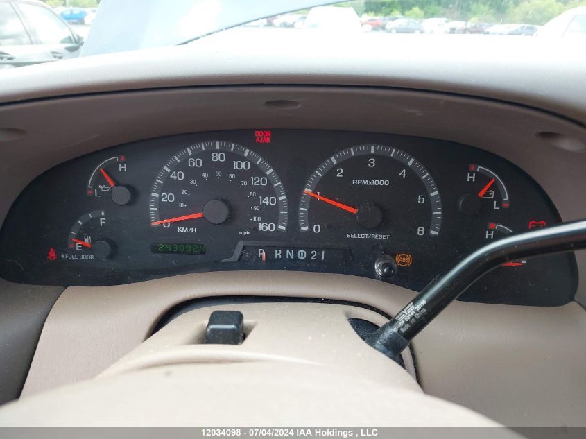 1999 Ford Expedition VIN: 1FMPU18LXXLB93236 Lot: 12034098