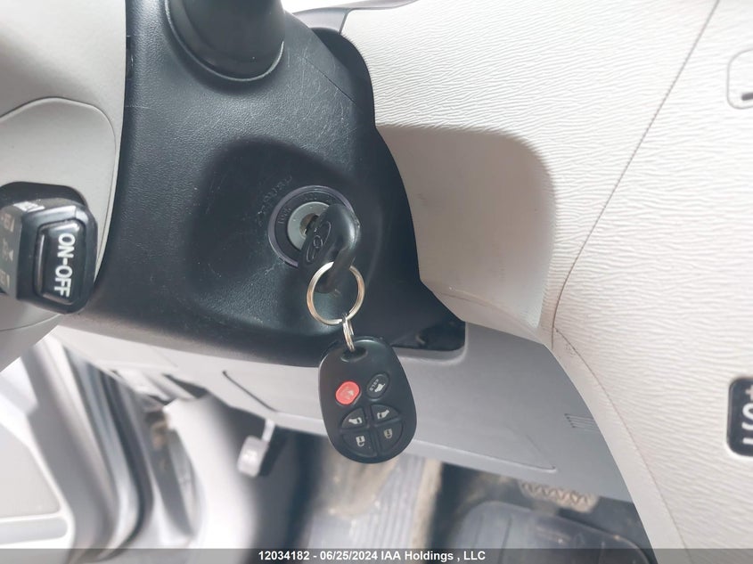 2013 Toyota Sienna VIN: 5TDXK3DC4DS403853 Lot: 12034182