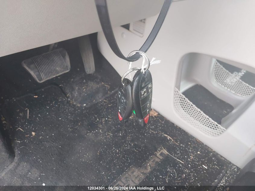 2015 Dodge Grand Caravan Crew VIN: 2C4RDGDG7FR555053 Lot: 12034301