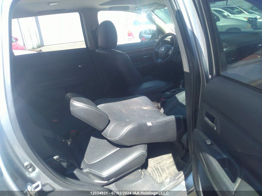 2015 Mitsubishi Outlander VIN: JA4AZ3A35FZ001762 Lot: 12034931