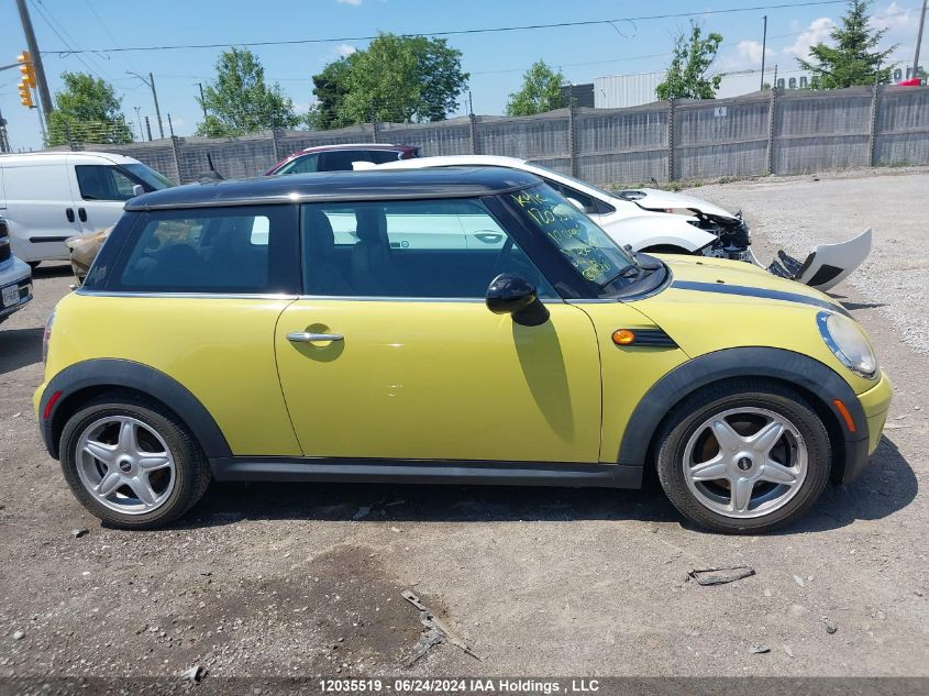 2010 Mini Cooper Hardtop VIN: WMWMF3C58ATZ62939 Lot: 12035519