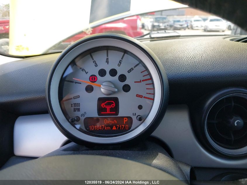 2010 Mini Cooper Hardtop VIN: WMWMF3C58ATZ62939 Lot: 12035519