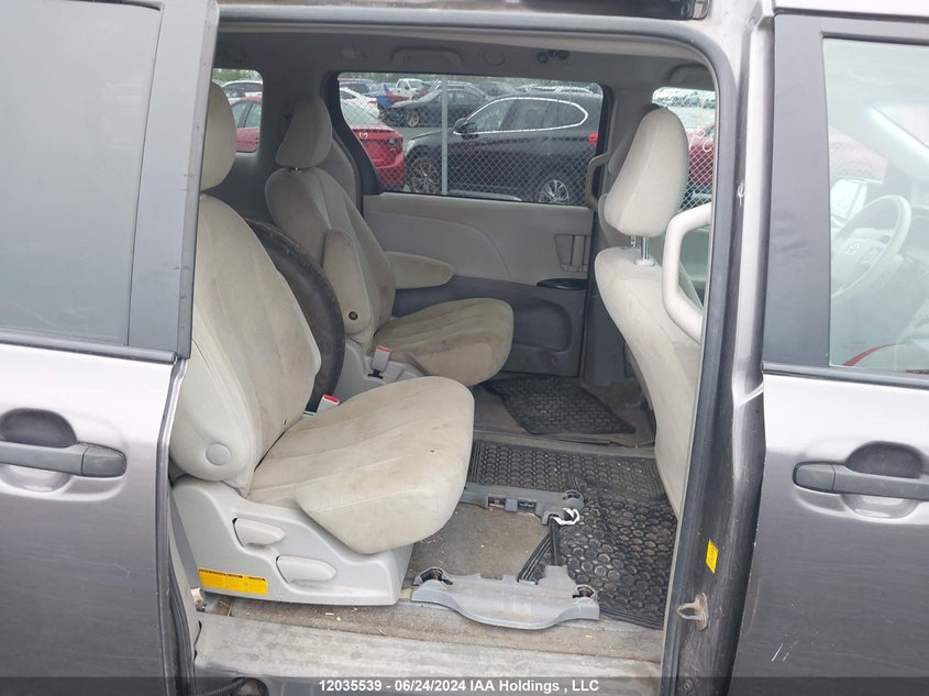 2012 Toyota Sienna V6 7 Passenger VIN: 5TDZK3DC8CS236811 Lot: 12035539