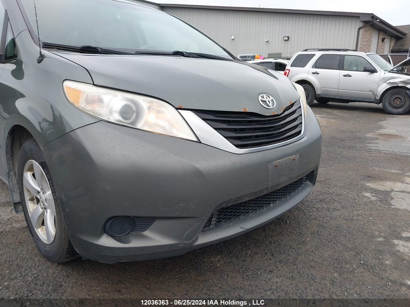 2013 Toyota Sienna Le VIN: 5TDKK3DC1DS371888 Lot: 12036363