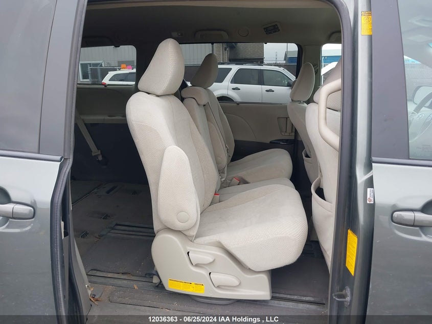 2013 Toyota Sienna Le VIN: 5TDKK3DC1DS371888 Lot: 12036363