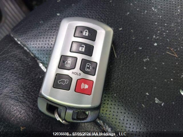 2019 Toyota Sienna Se/Se Premium VIN: 5TDXZ3DC8KS975923 Lot: 12036608