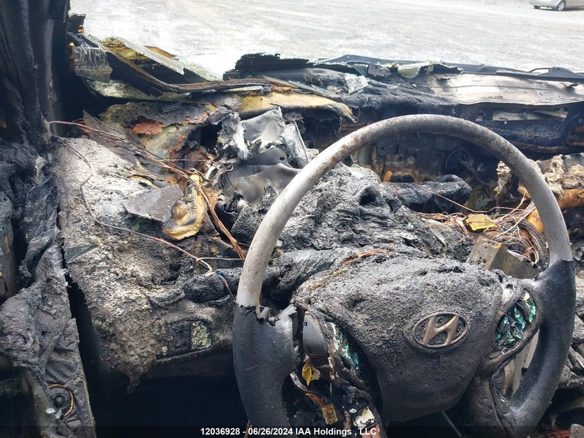 2013 Hyundai Elantra Gls/Limited VIN: 5NPDH4AE5DH168950 Lot: 12036928