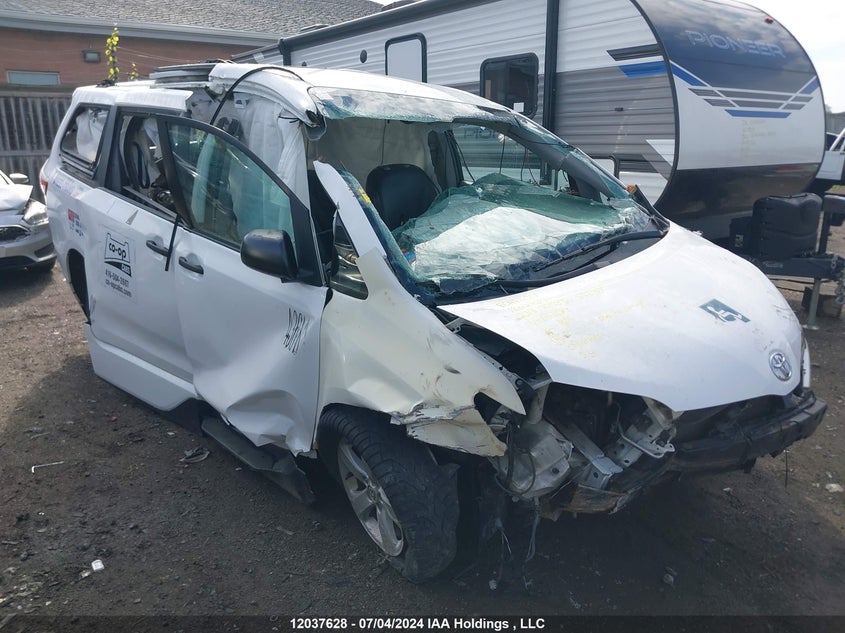 2015 Toyota Sienna VIN: 5TDZK3DC1FS653014 Lot: 12037628