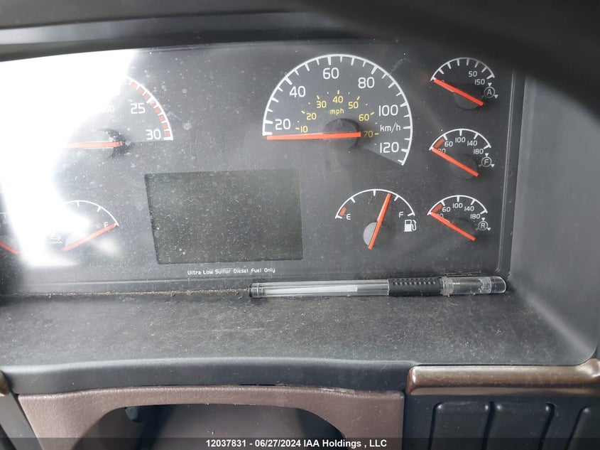 2016 Volvo Vn L VIN: 4V4NC9EJ5GN962024 Lot: 12037831