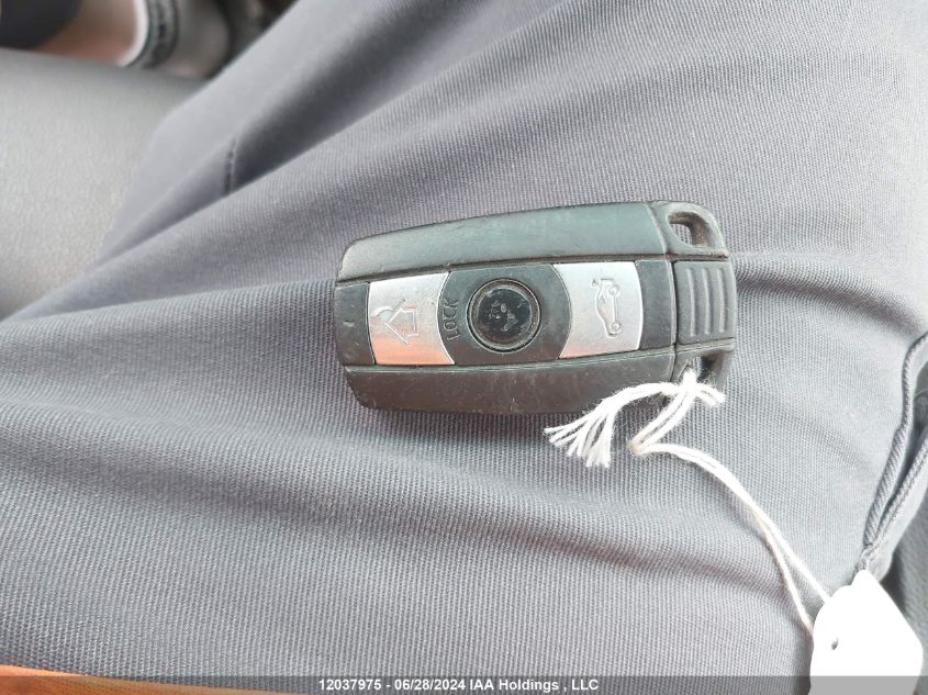 2006 BMW 3 Series VIN: WBAVB13596PT13302 Lot: 12037975