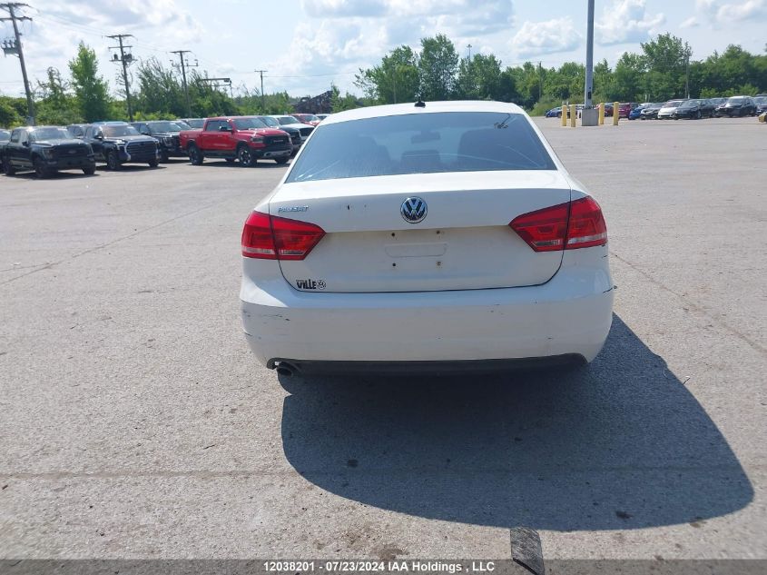 2013 Volkswagen Passat Se VIN: 1VWBH7A34DC120338 Lot: 12038201