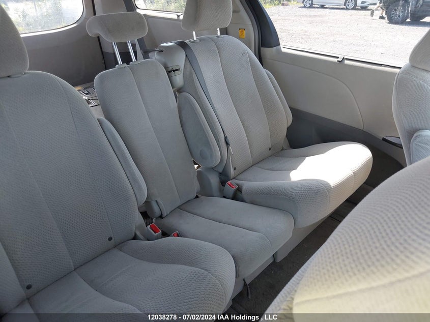 2012 Toyota Sienna VIN: 5TDKK3DC5CS268228 Lot: 12038278