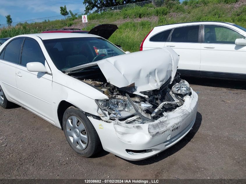 JTDBE32K520101581 2002 Toyota Camry Le/Xle/Se