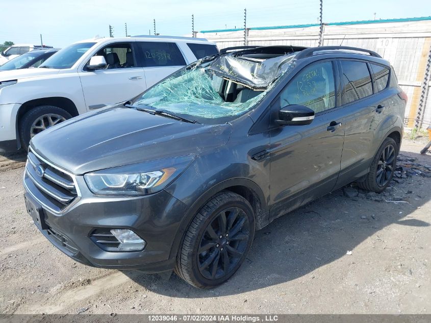 1FMCU9J90KUB39961 2019 Ford Escape Titanium