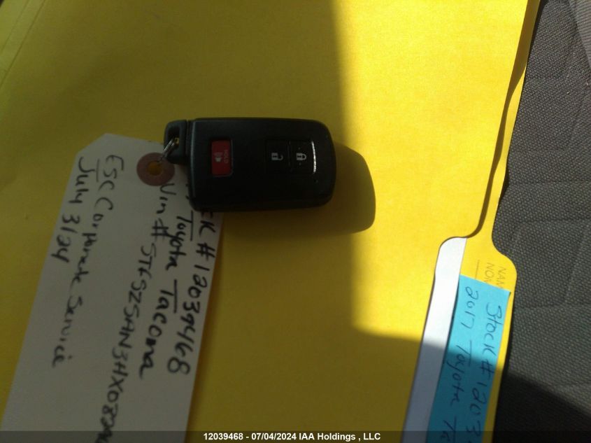 2017 Toyota Tacoma Access Cab/Sr5/Trd Spt/Or VIN: 5TFSZ5AN3HX082962 Lot: 12039468