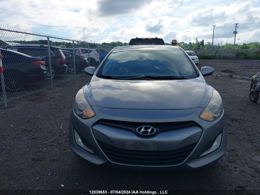 2014 Hyundai Elantra VIN: KMHD35LH9EU223818 Lot: 12039653