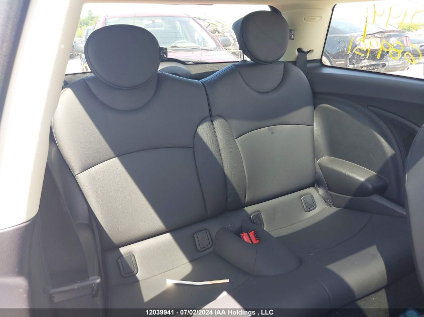 2013 Mini Cooper Hardtop VIN: WMWSU3C50DT689951 Lot: 12039941