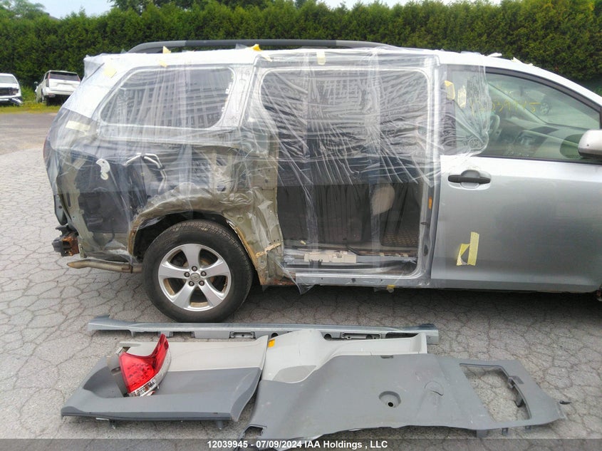 2014 Toyota Sienna 7 Passenger VIN: 5TDZK3DC4ES518916 Lot: 12039945