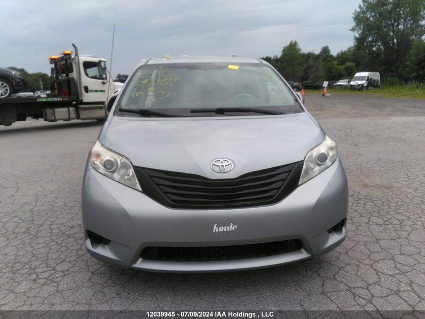 2014 Toyota Sienna 7 Passenger VIN: 5TDZK3DC4ES518916 Lot: 12039945