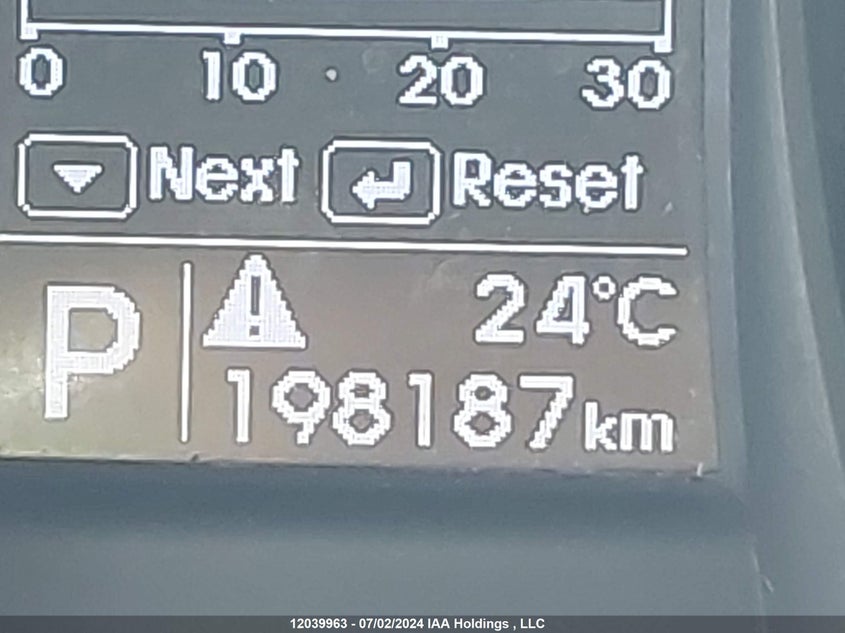 2014 Hyundai Santa Fe VIN: 5XYZUDLB8EG216003 Lot: 12039963