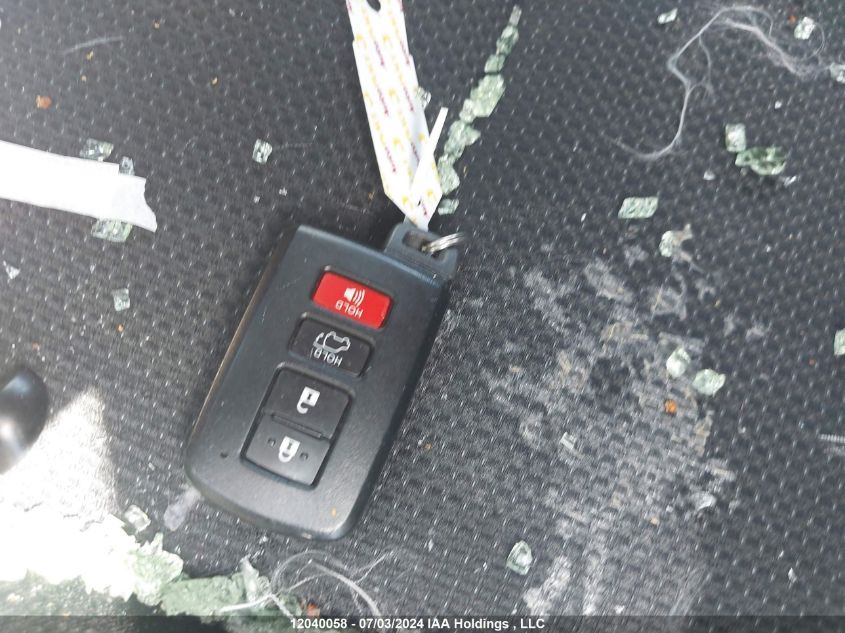 2017 Toyota Rav4 Hv Le/Xle VIN: JTMRJREVXHD138260 Lot: 12040058