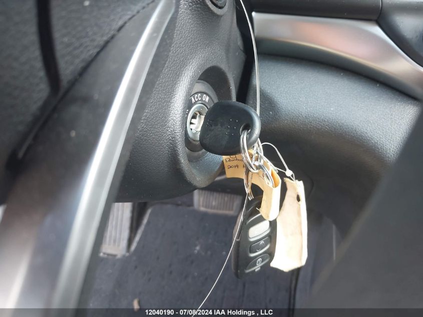 2019 Hyundai Elantra Se VIN: KMHD74LF2KU890187 Lot: 12040190