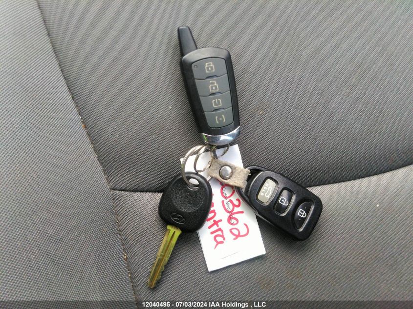 2013 Hyundai Elantra Gls/Limited VIN: 5NPDH4AE9DH190028 Lot: 12040495