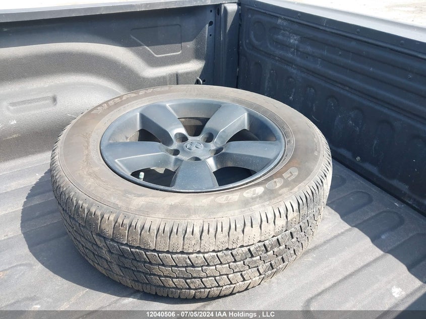 2019 Dodge Ram 1500 VIN: 1C6RR7FG5KS692183 Lot: 12040506