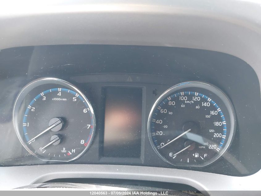 2017 Toyota Rav4 Le VIN: 2T3BFREVXHW686586 Lot: 12040563