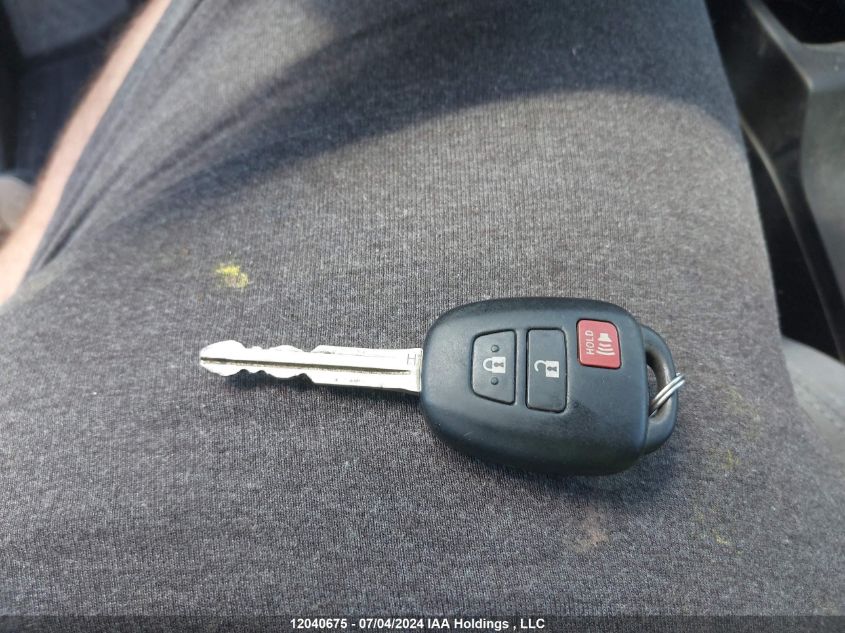 2017 Toyota Tacoma Sr5/Trd Off Road/Trd Sport VIN: 5TFDZ5BN4HX014791 Lot: 12040675