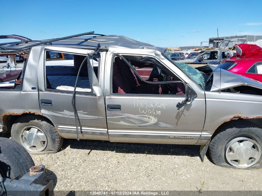1998 Chevrolet Tahoe VIN: 1GNEK13RXWJ377137 Lot: 12040741