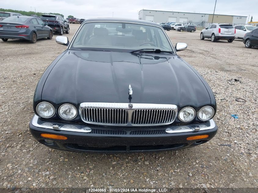 2000 Jaguar Xj Series VIN: SAJFA24C3YLF18190 Lot: 12040865