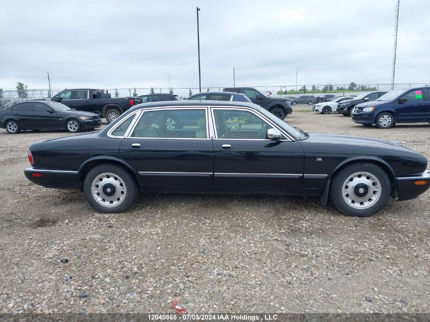 2000 Jaguar Xj Series VIN: SAJFA24C3YLF18190 Lot: 12040865