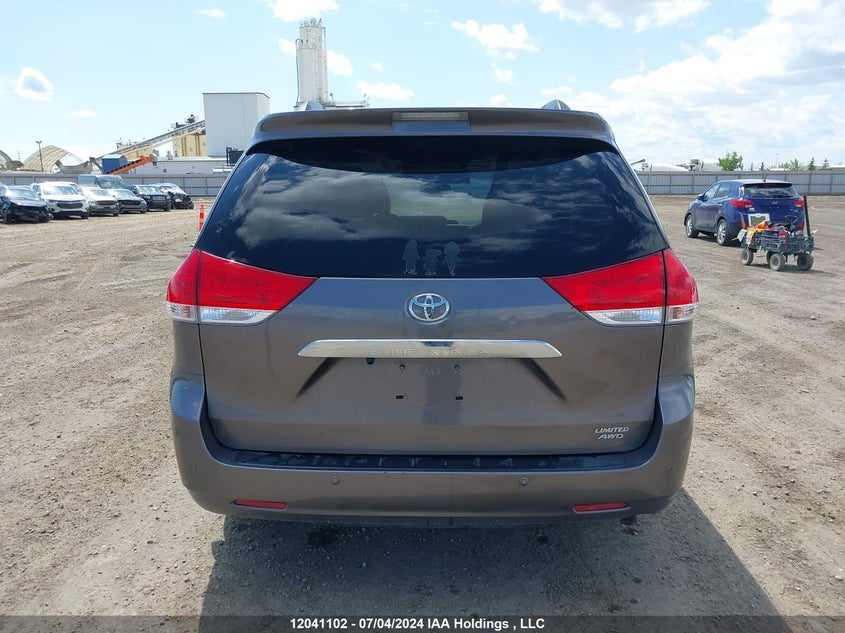 2014 Toyota Sienna Xle/Limited VIN: 5TDDK3DC4ES087164 Lot: 12041102