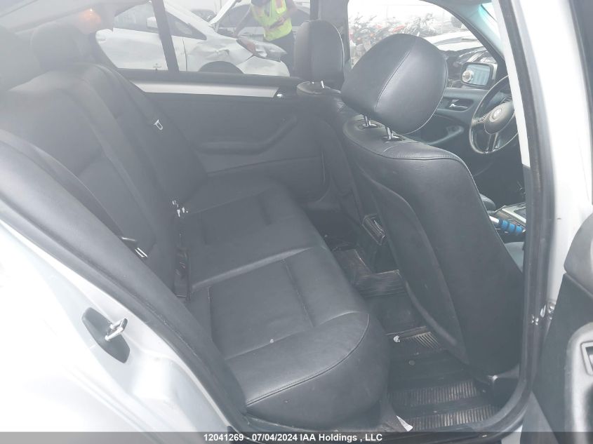 2001 BMW 3 Series 325I VIN: WBAAV33401FU79182 Lot: 12041269