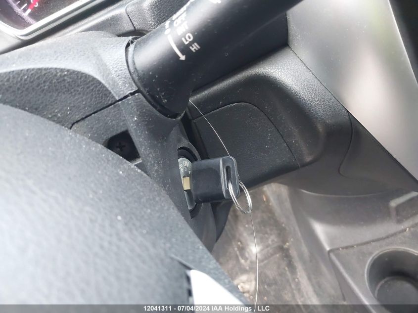 2017 Nissan Versa Note VIN: 3N1CE2CP2HL354011 Lot: 12041311