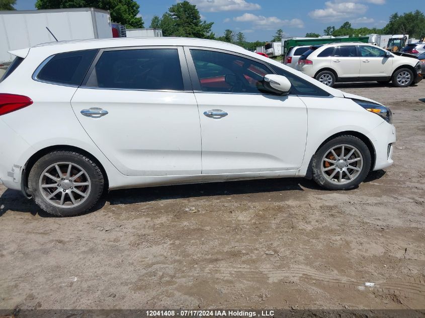 2014 Kia Rondo VIN: KNAHU8A3XE7054111 Lot: 12041408